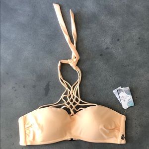 Peachy 🍑 Halter Bikini Top L